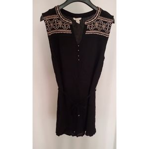 Black embroidery mini dress with waist tie